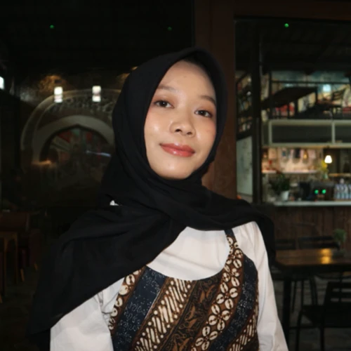 Titin Sahra Melani