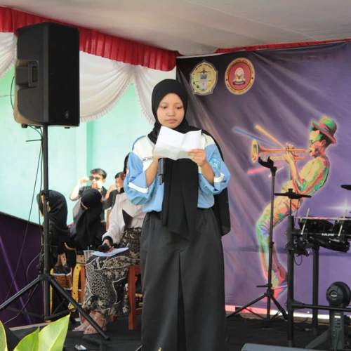 Husnul Khatimah ( Hui Nuy Lova )