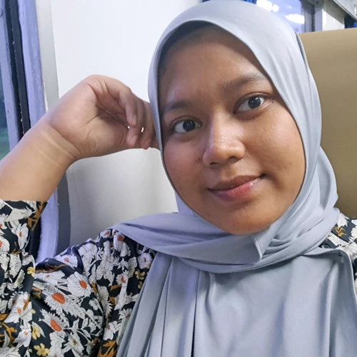 Raisya Nur Shirathi