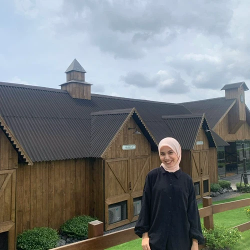 Zainab Adibah