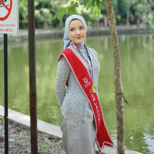 nadia hendrika putri